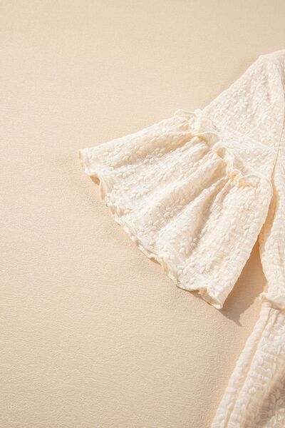 Effortlessly Elegant Blouse with a Timeless Design