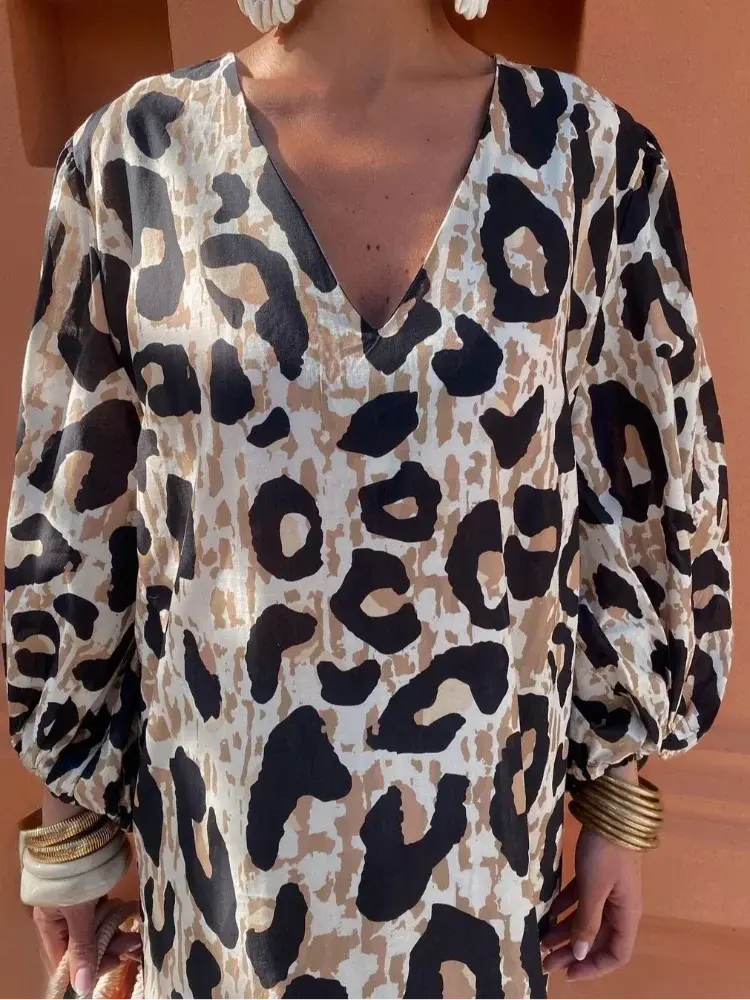 Gracefully Styled Dress for Any Occasion