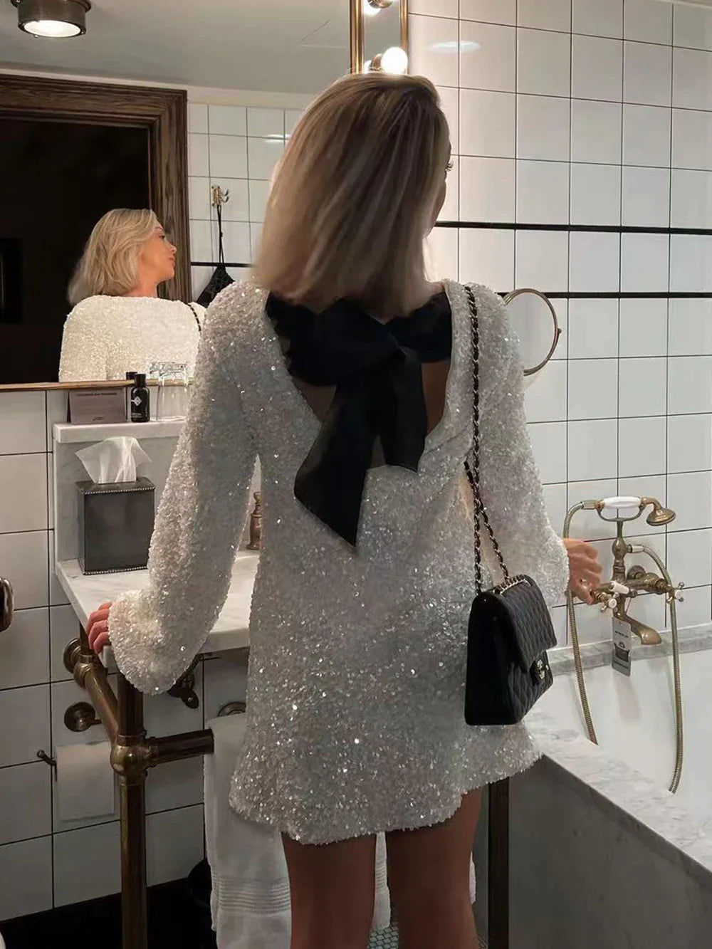 Beautifully Finished Dress in a Timeless Design