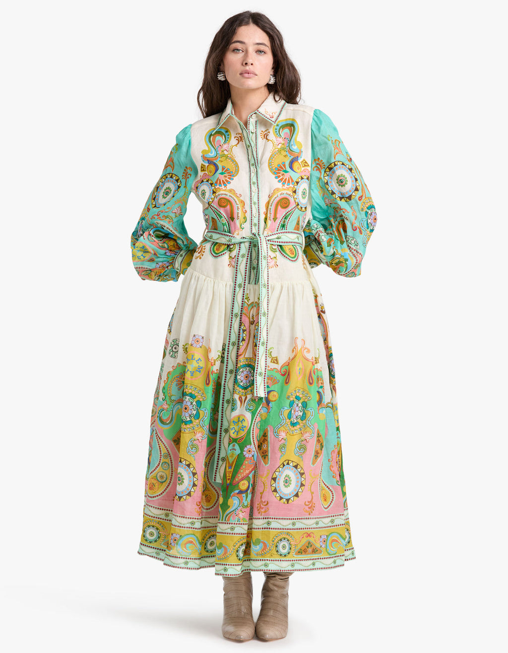 Gracefully Styled Dress for Any Occasion
