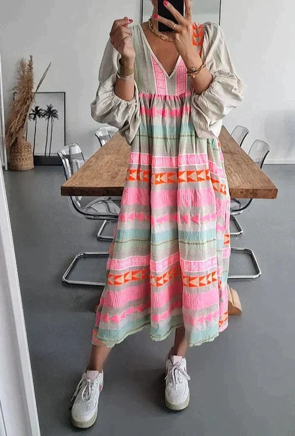 Beautifully Finished Dress in a Timeless Design
