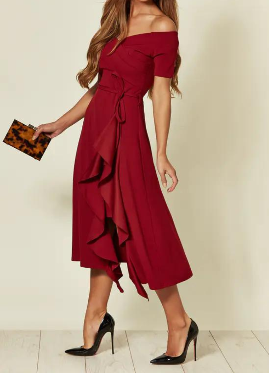 Classic Vintage Dress with a Flattering Fit