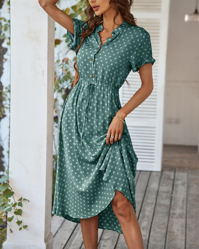 Well Tailored Dress with a Graceful Silhouette