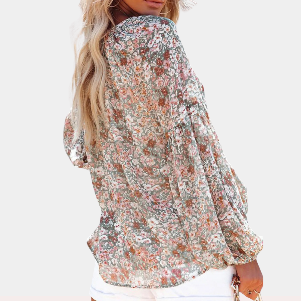 Classic Vintage Blouse with a Flattering Fit