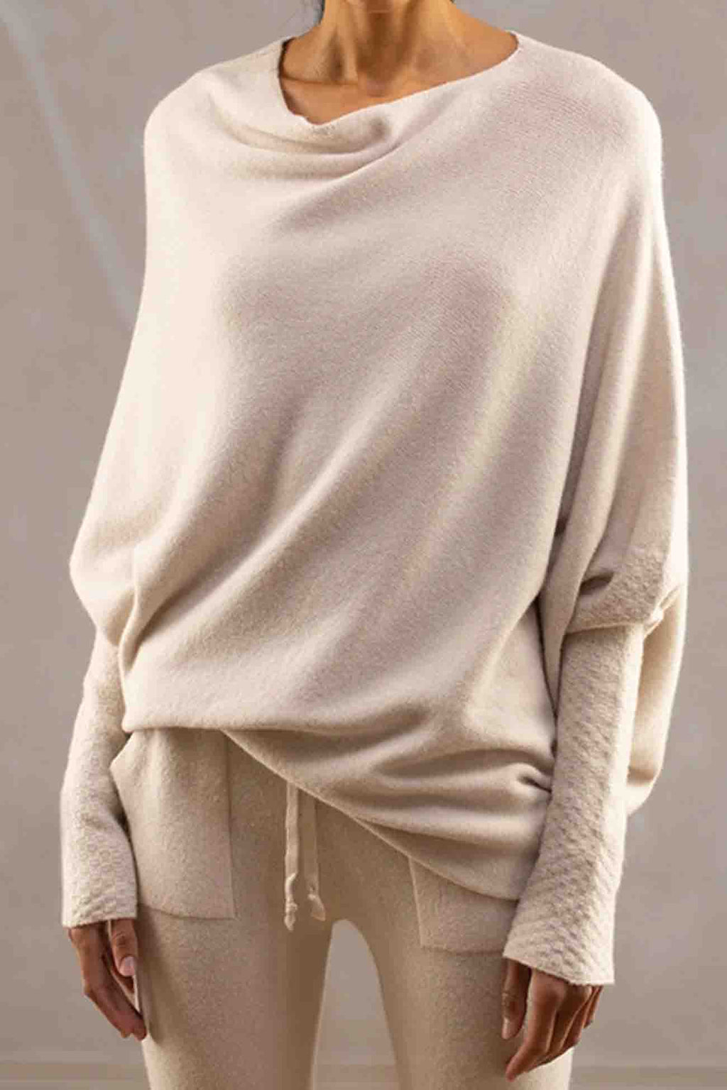 Effortlessly Elegant Shirt with a Timeless Design