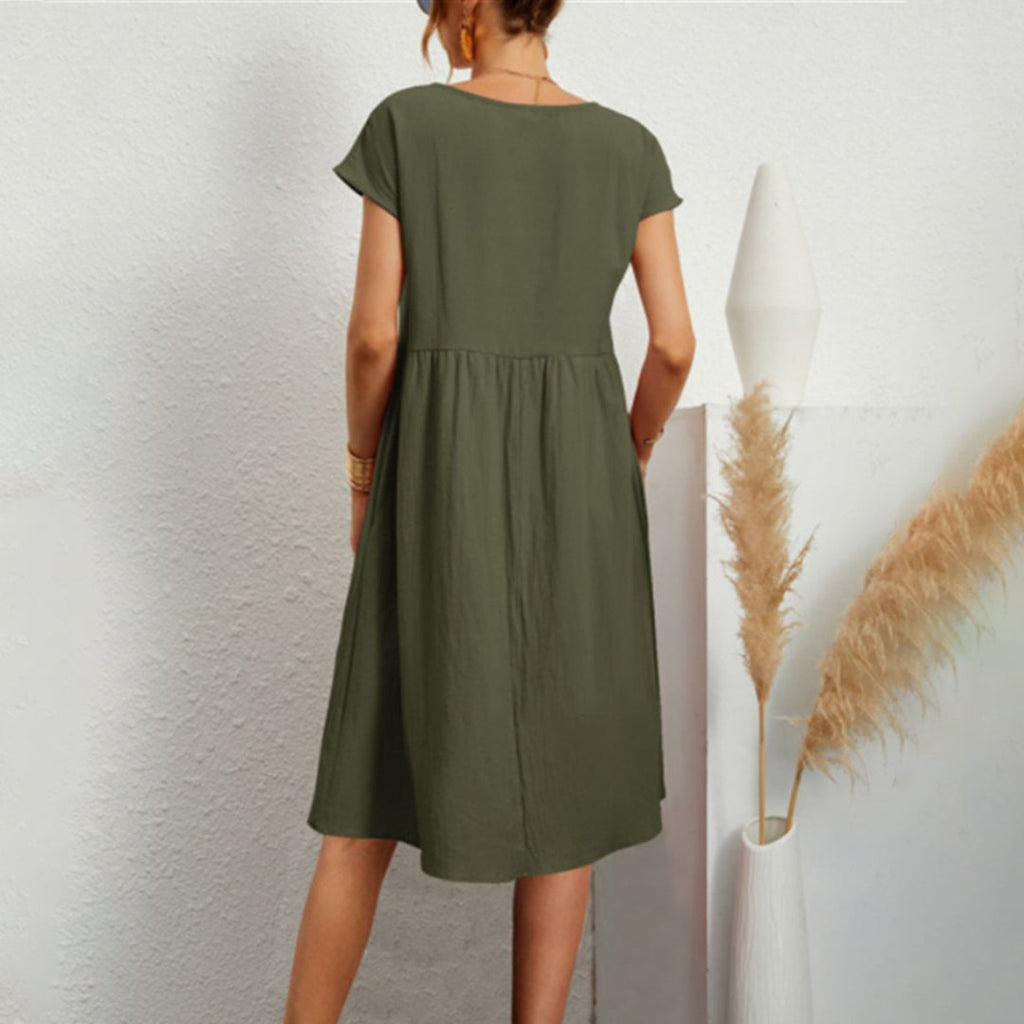 Classic Vintage Dress with a Flattering Fit