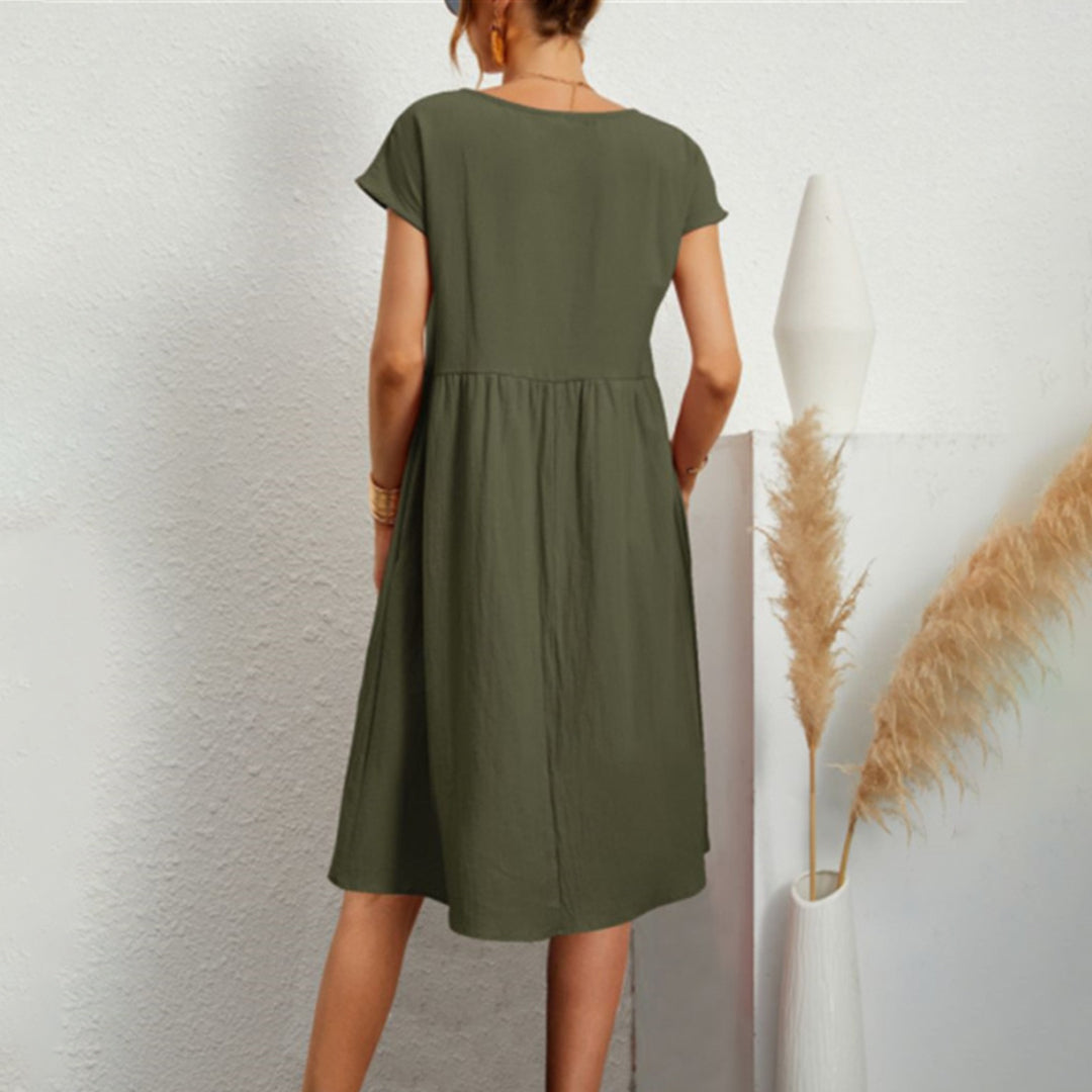 Classic Vintage Dress with a Flattering Fit