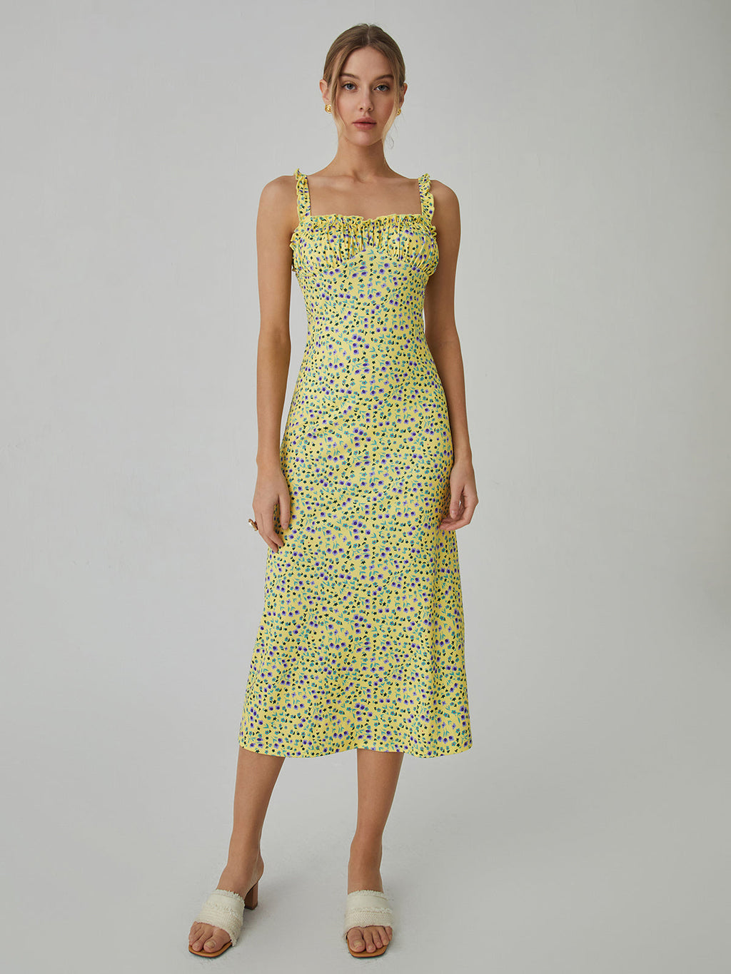 Beautifully Crafted Dress in a Classic Style
