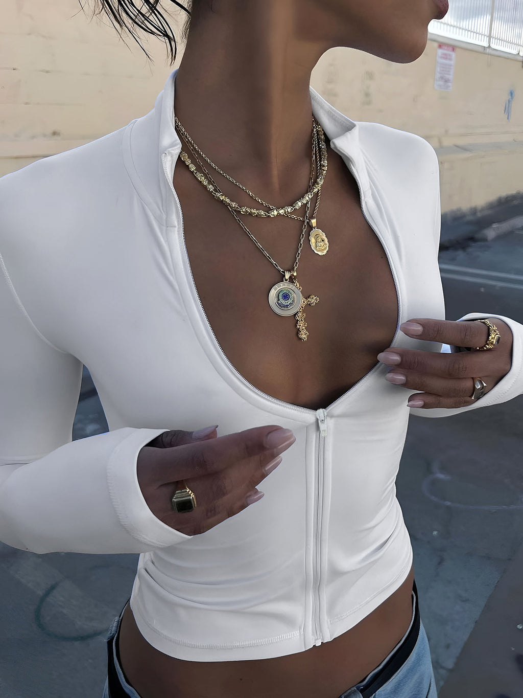 Well Tailored Blouse with a Graceful Silhouette