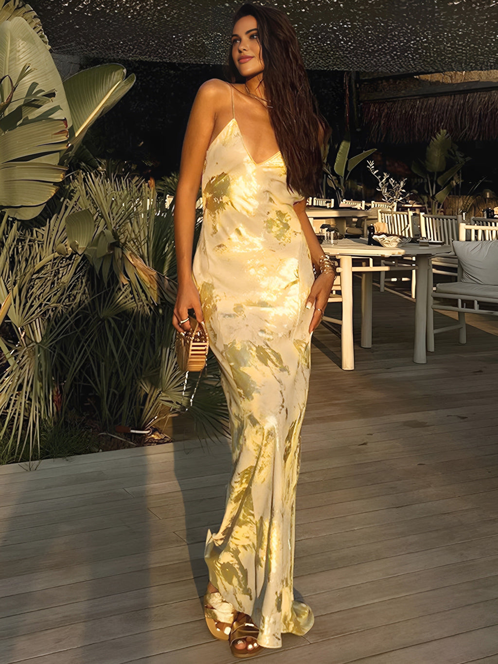 Gracefully Styled Dress for Any Occasion