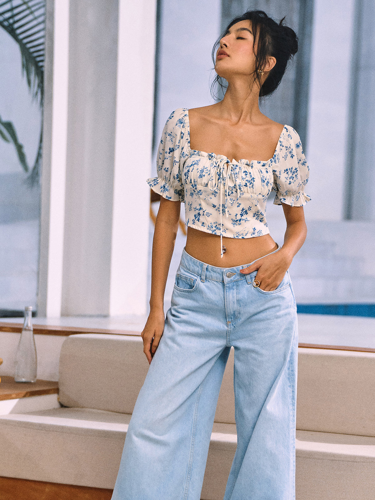 Well Tailored Blouse with a Graceful Silhouette