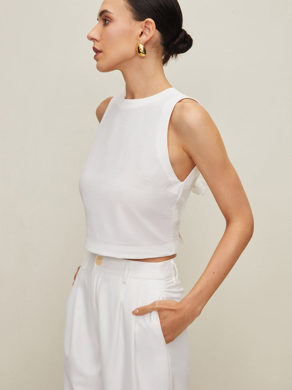 Classic Vintage Blouse with a Flattering Fit