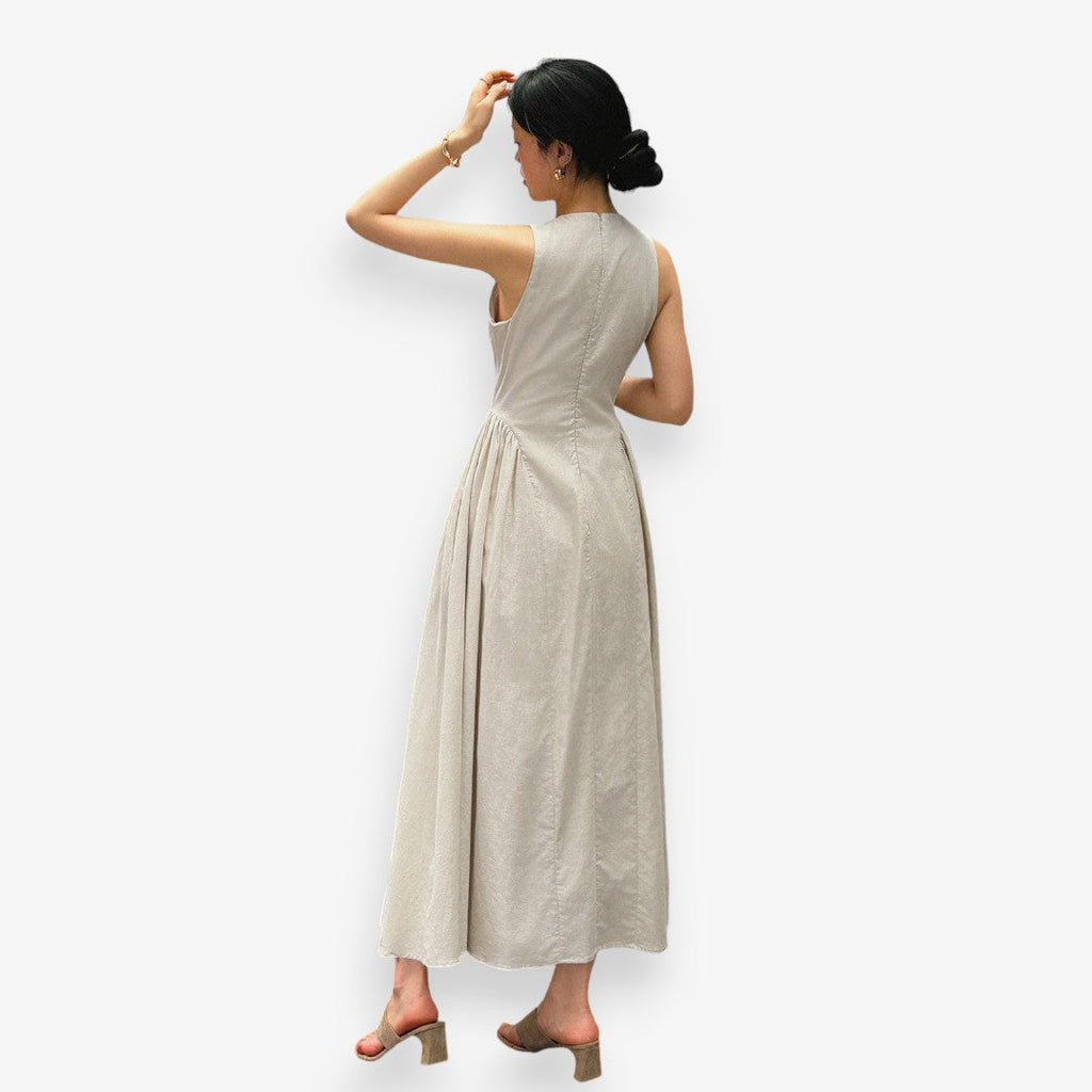 Sophisticated Dress with a Clean Classic Look