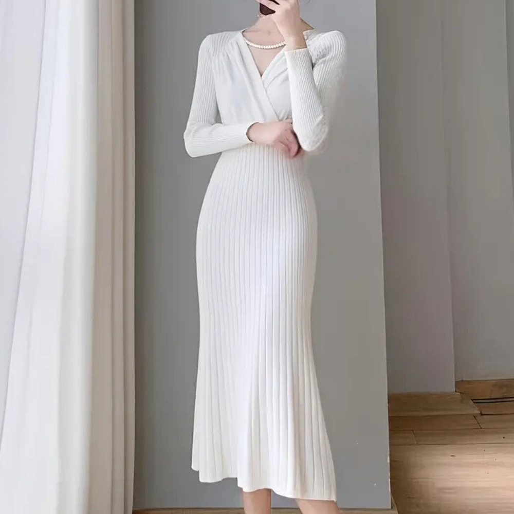 Polished Dress with an Effortless Classic Look