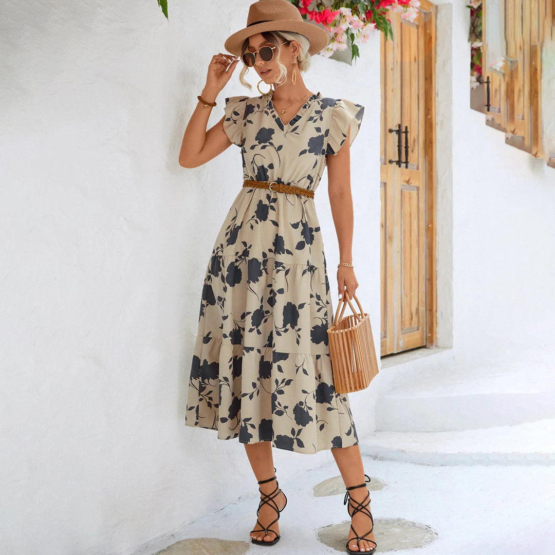 Well Tailored Dress with a Graceful Silhouette