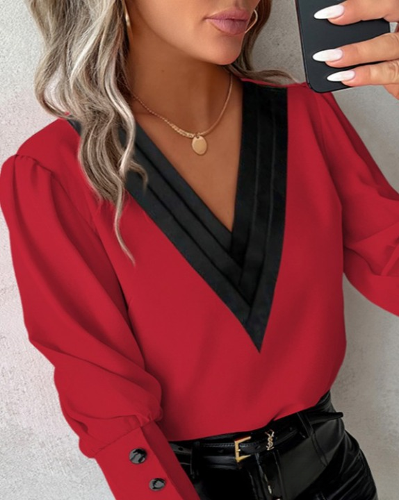 Classic Vintage Blouse with a Flattering Fit