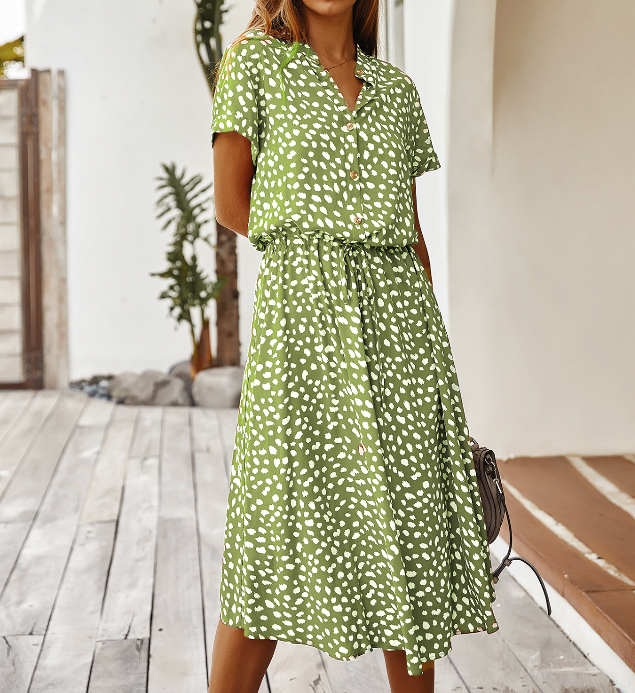 Classic Vintage Dress with a Flattering Fit