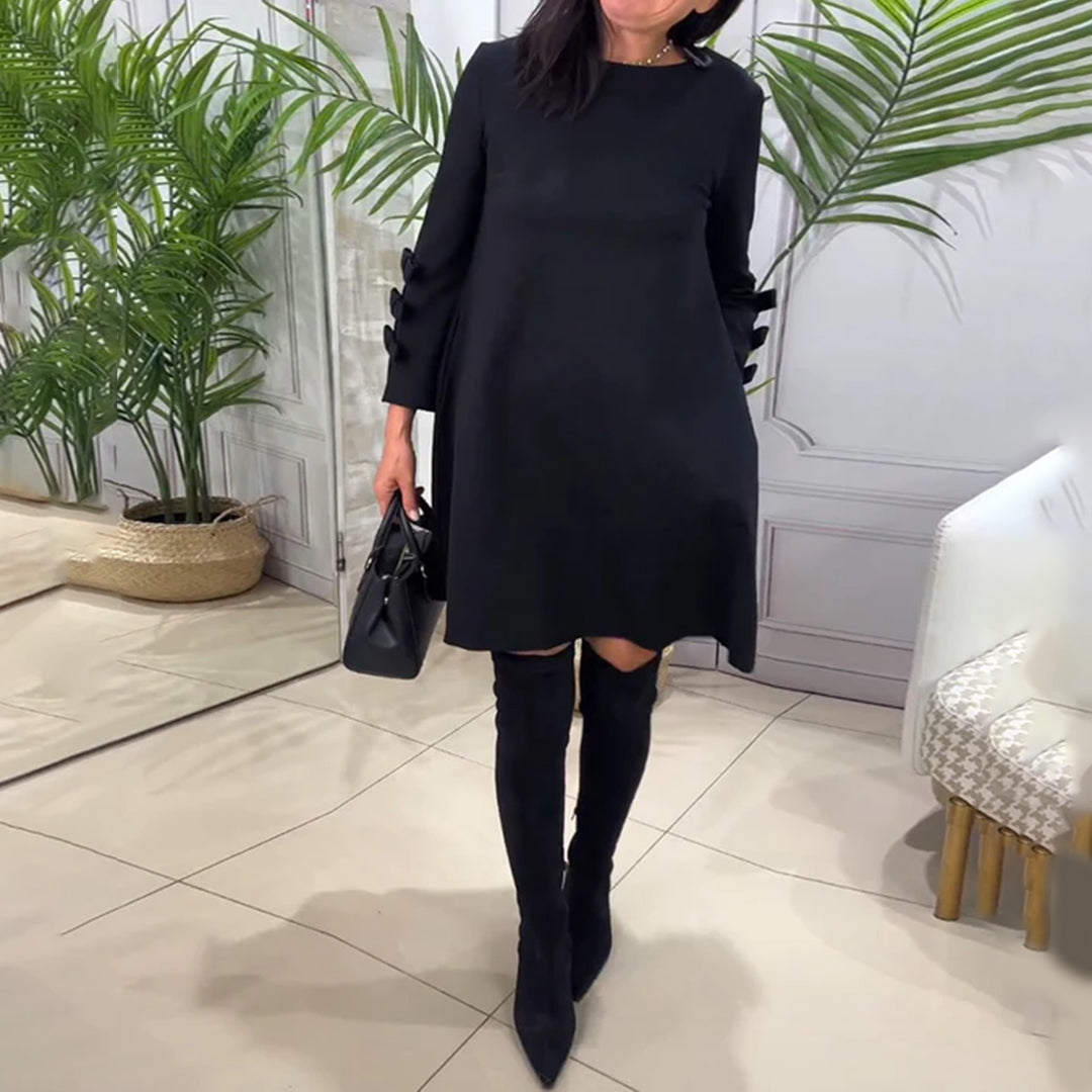 Effortlessly Elegant Dress with a Timeless Design