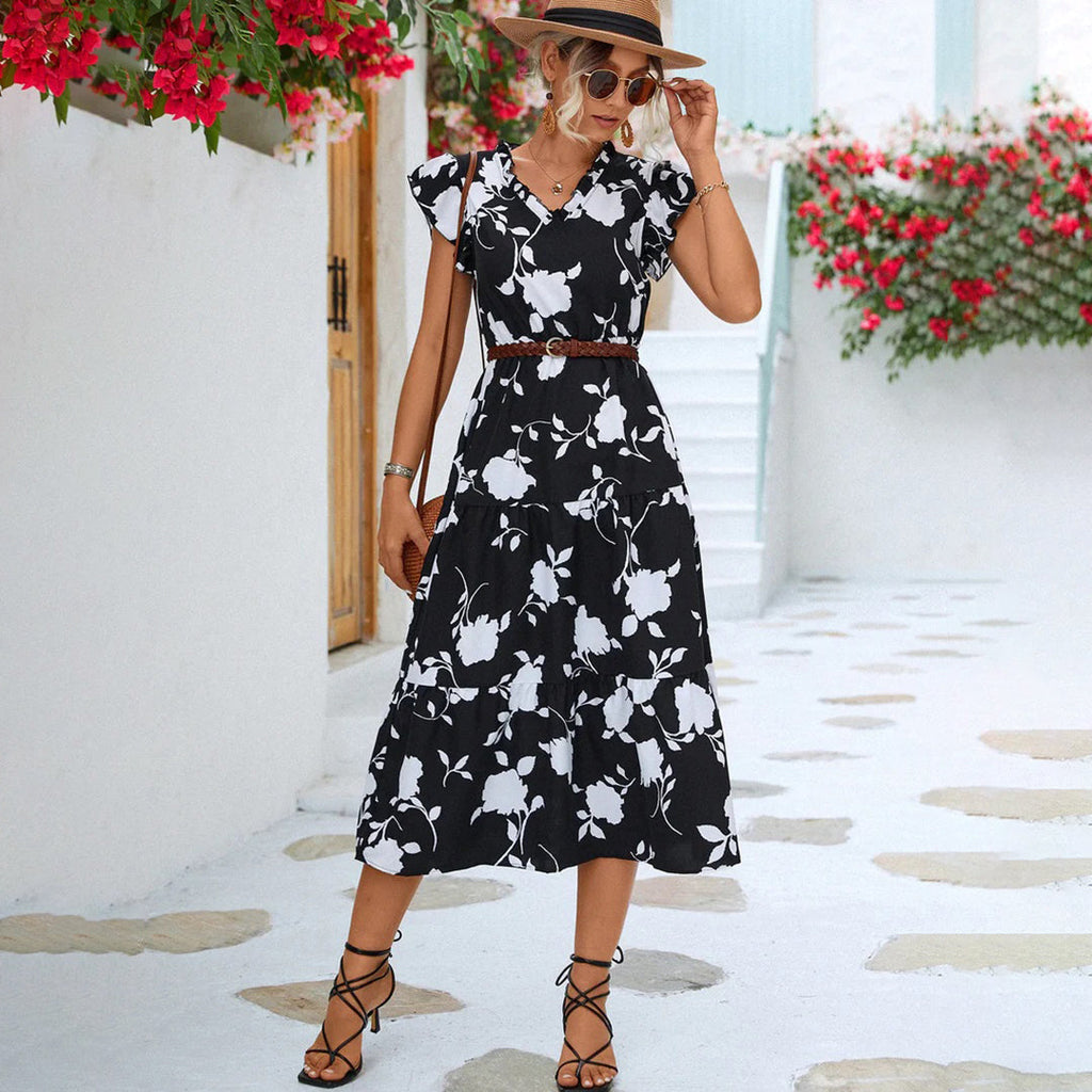 Well Tailored Dress with a Graceful Silhouette