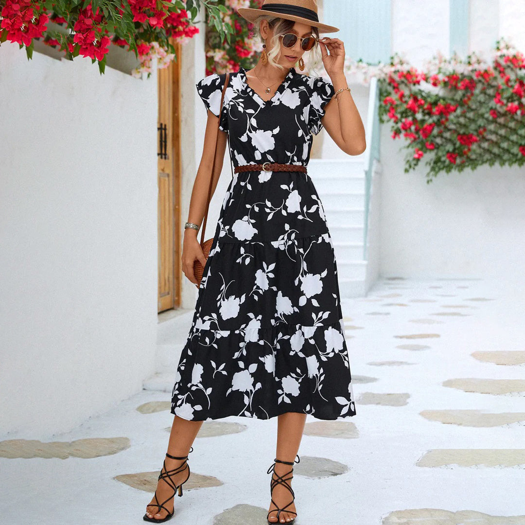Well Tailored Dress with a Graceful Silhouette