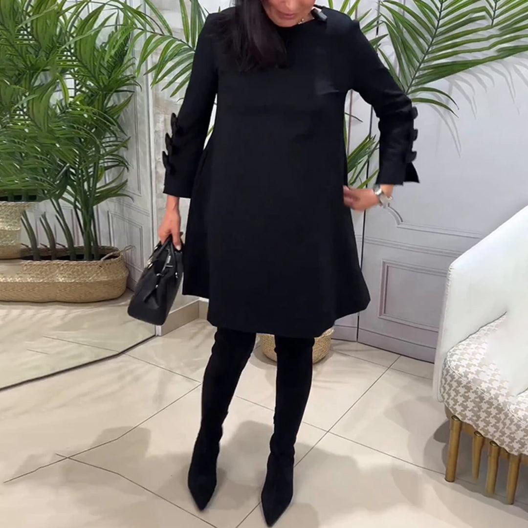 Effortlessly Elegant Dress with a Timeless Design
