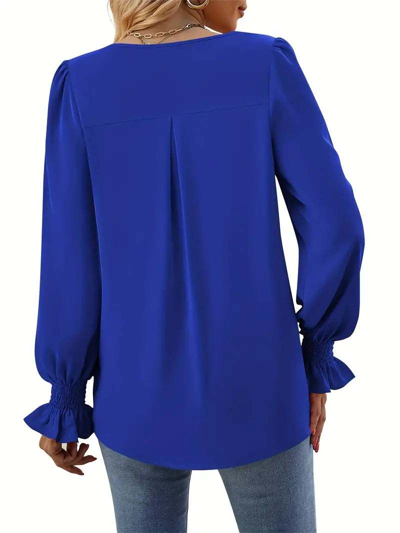Sophisticated Blouse with a Clean Classic Look