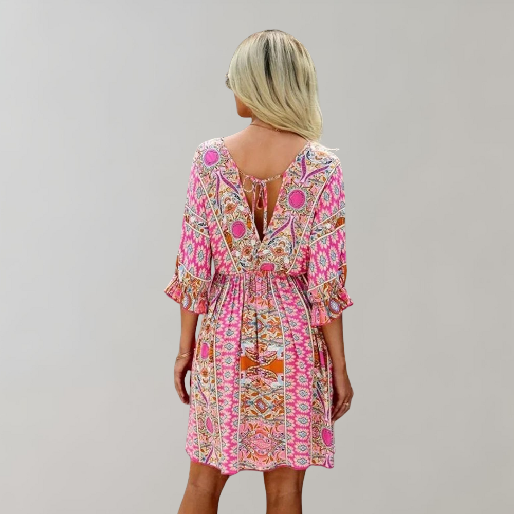 Well Tailored Dress with a Graceful Silhouette