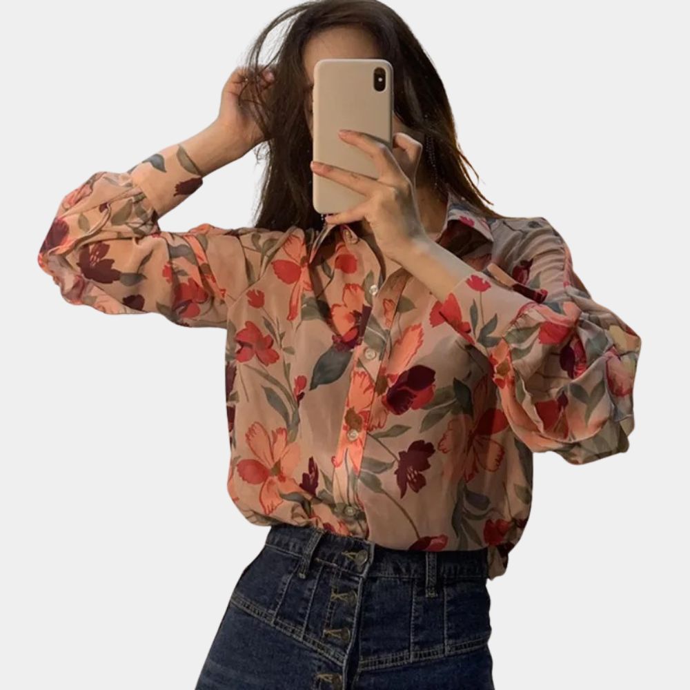 Beautifully Crafted Blouse in a Classic Style