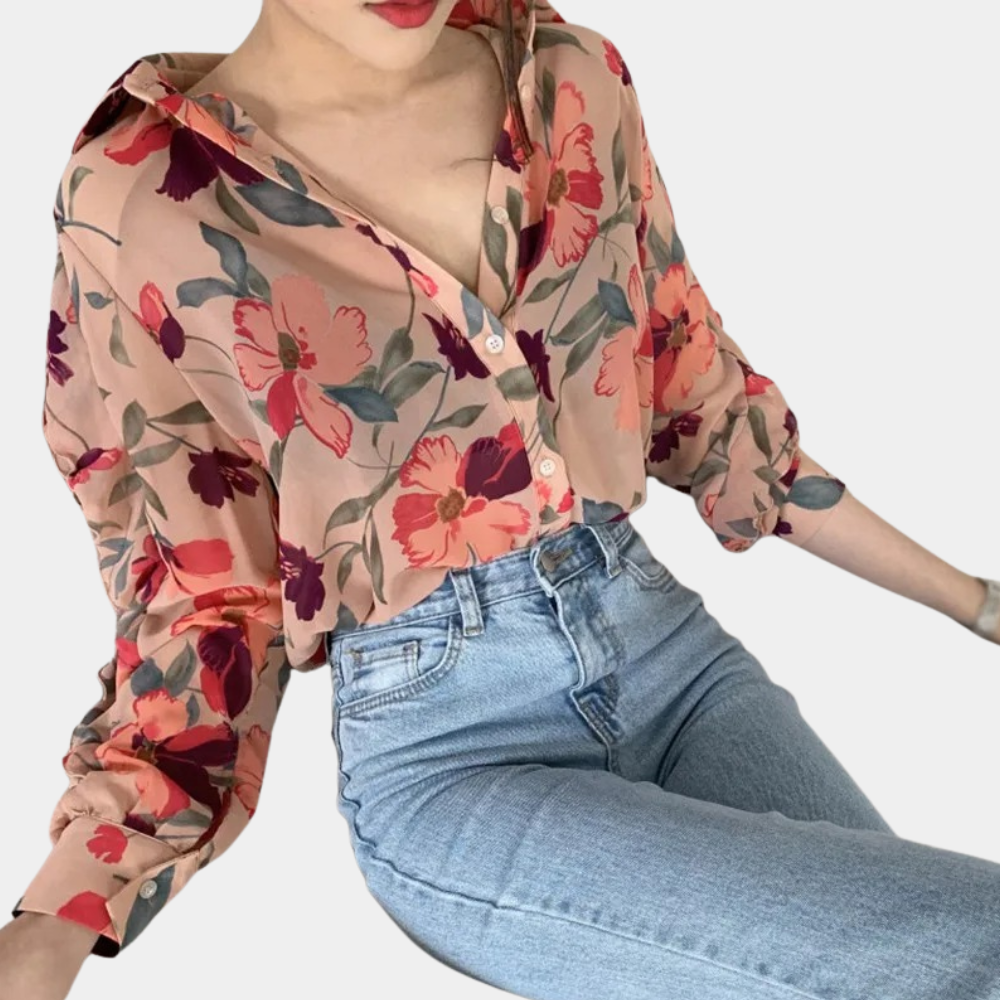 Beautifully Crafted Blouse in a Classic Style