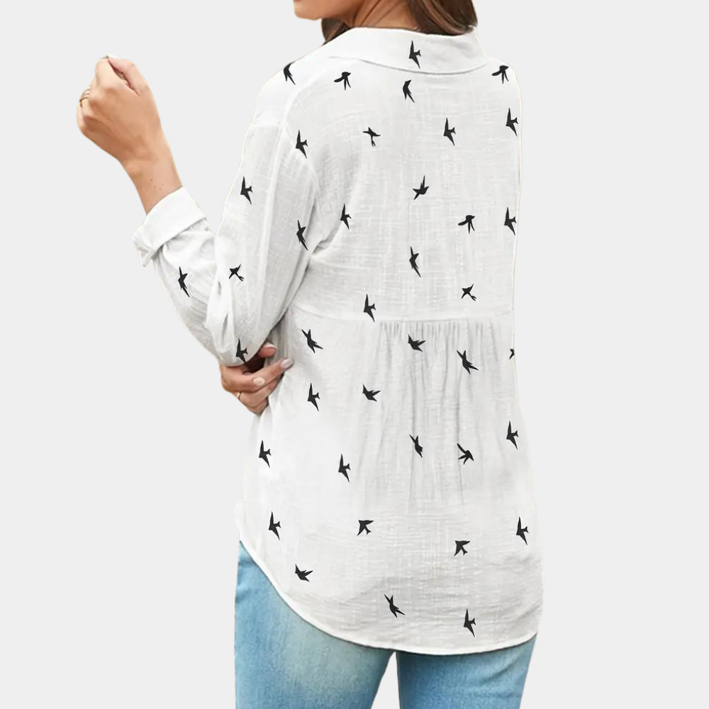 Well Tailored Blouse with a Graceful Silhouette