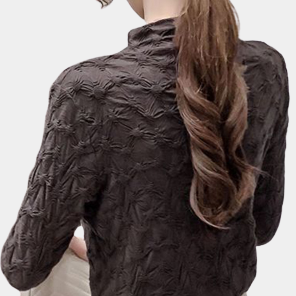 Beautifully Crafted Blouse in a Classic Style