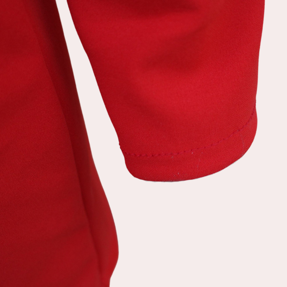 Well Tailored Dress with a Graceful Silhouette