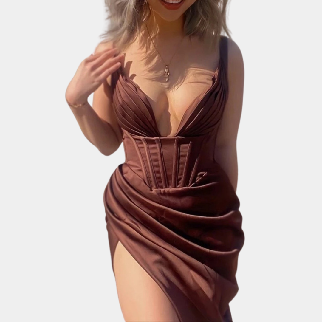 Gracefully Styled Dress for Any Occasion
