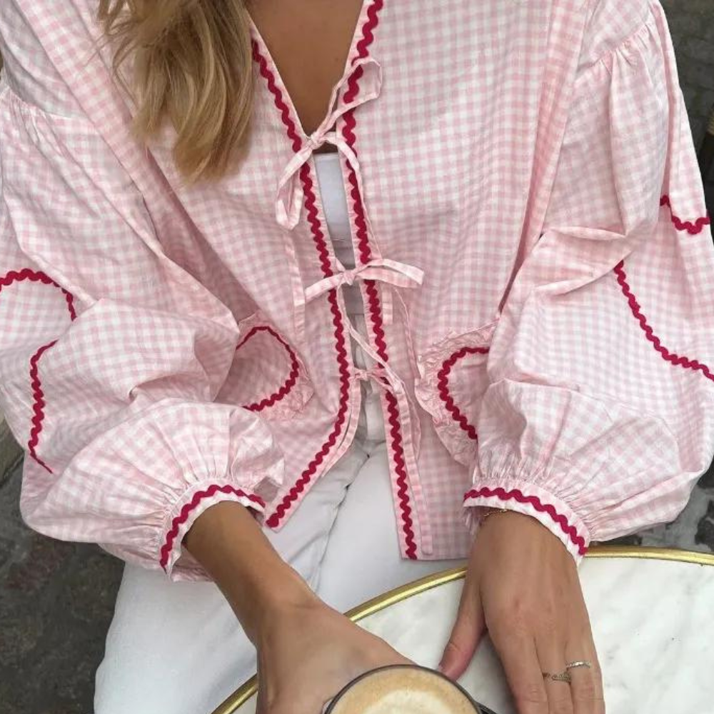 Effortlessly Elegant T-Shirt with a Timeless Design