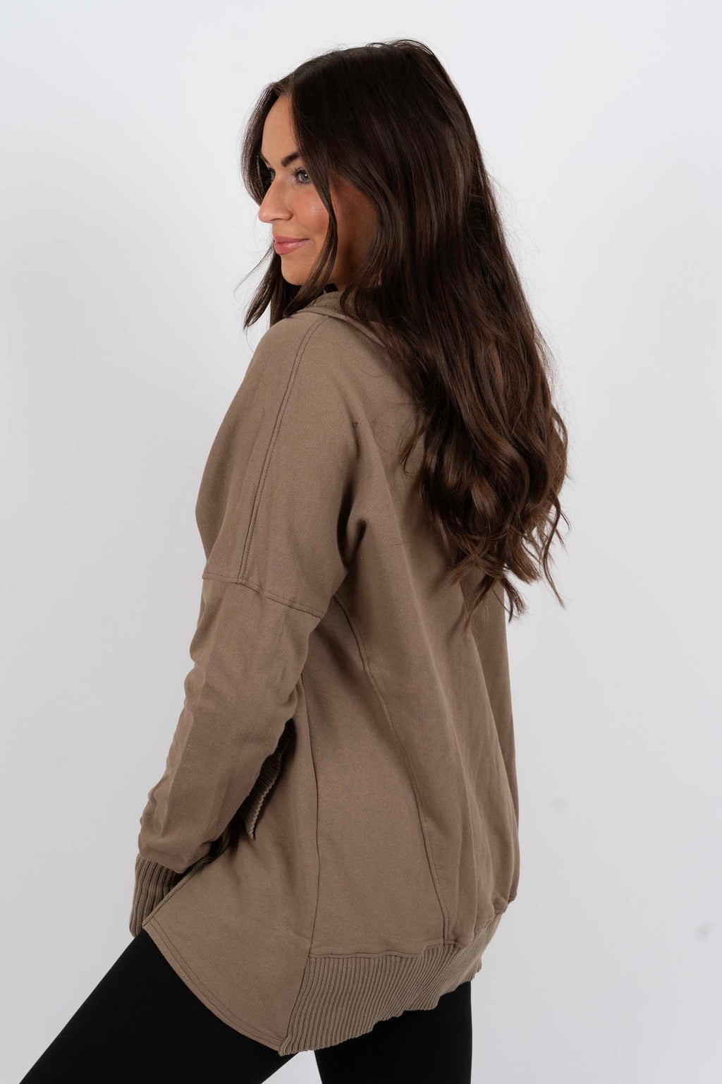 Well Tailored Blouse with a Graceful Silhouette