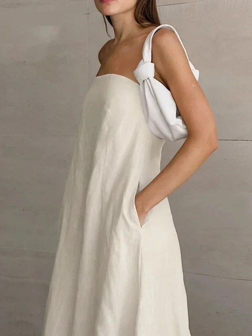 Beautifully Crafted Dress in a Classic Style
