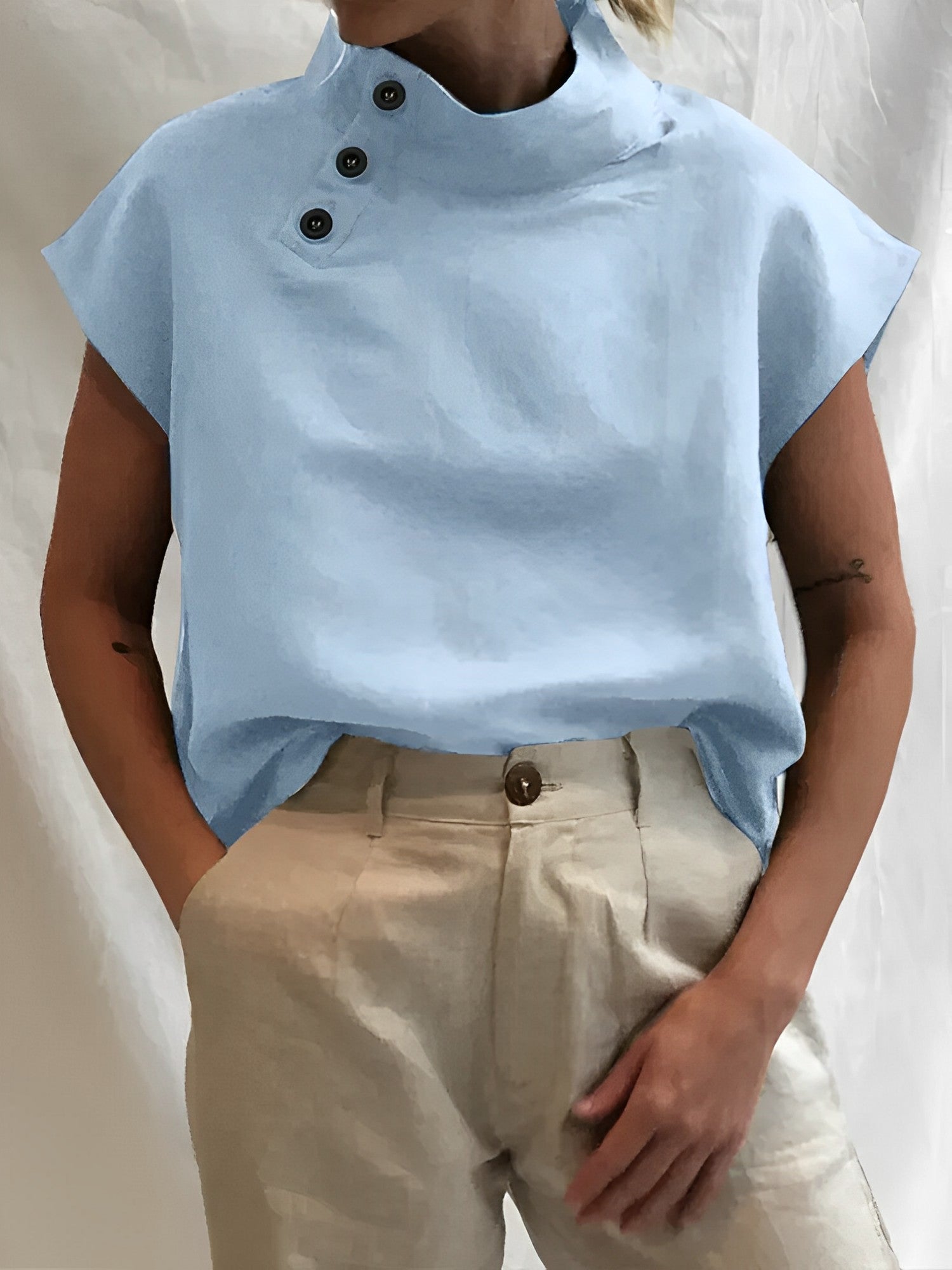 Beautifully Crafted Blouse in a Classic Style