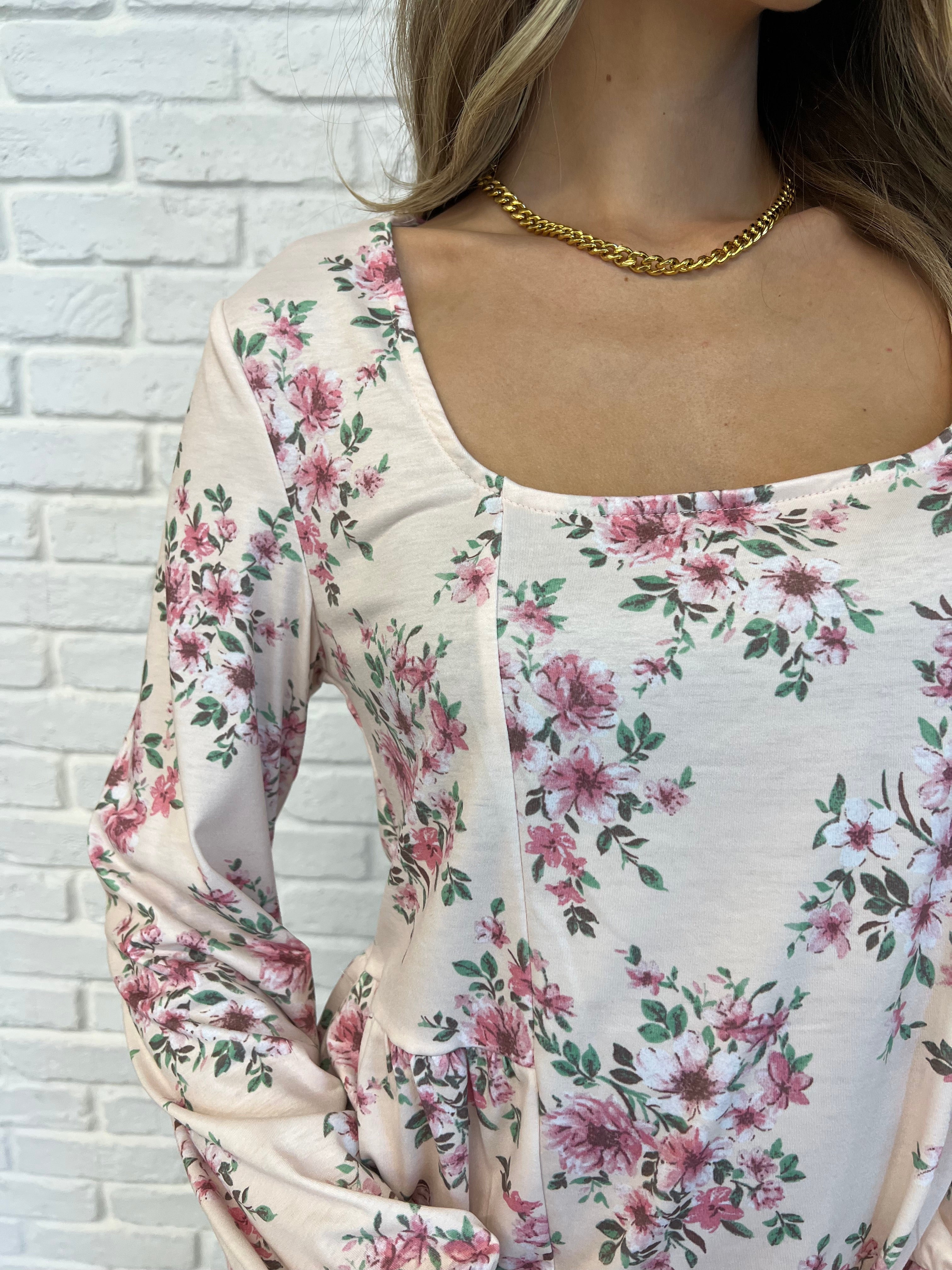 Sophisticated Blouse with a Clean Classic Look