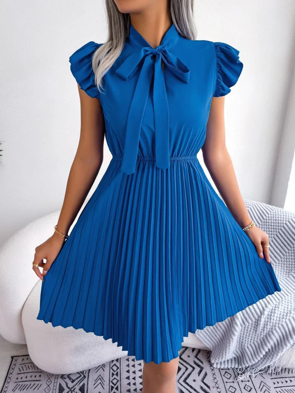 Beautifully Finished Dress in a Timeless Design