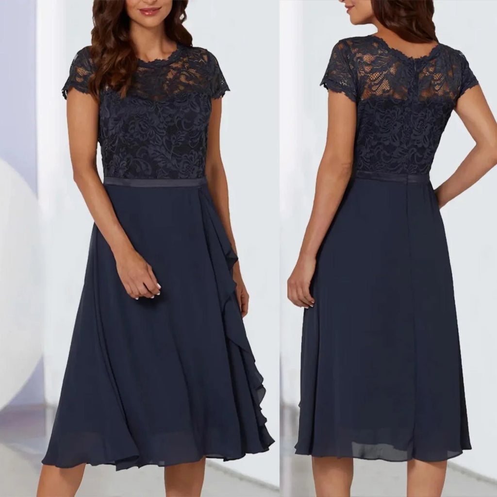 Classic Vintage Dress with a Flattering Fit