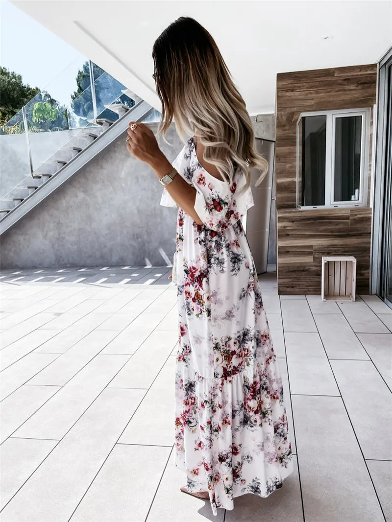 Beautifully Finished Dress in a Timeless Design
