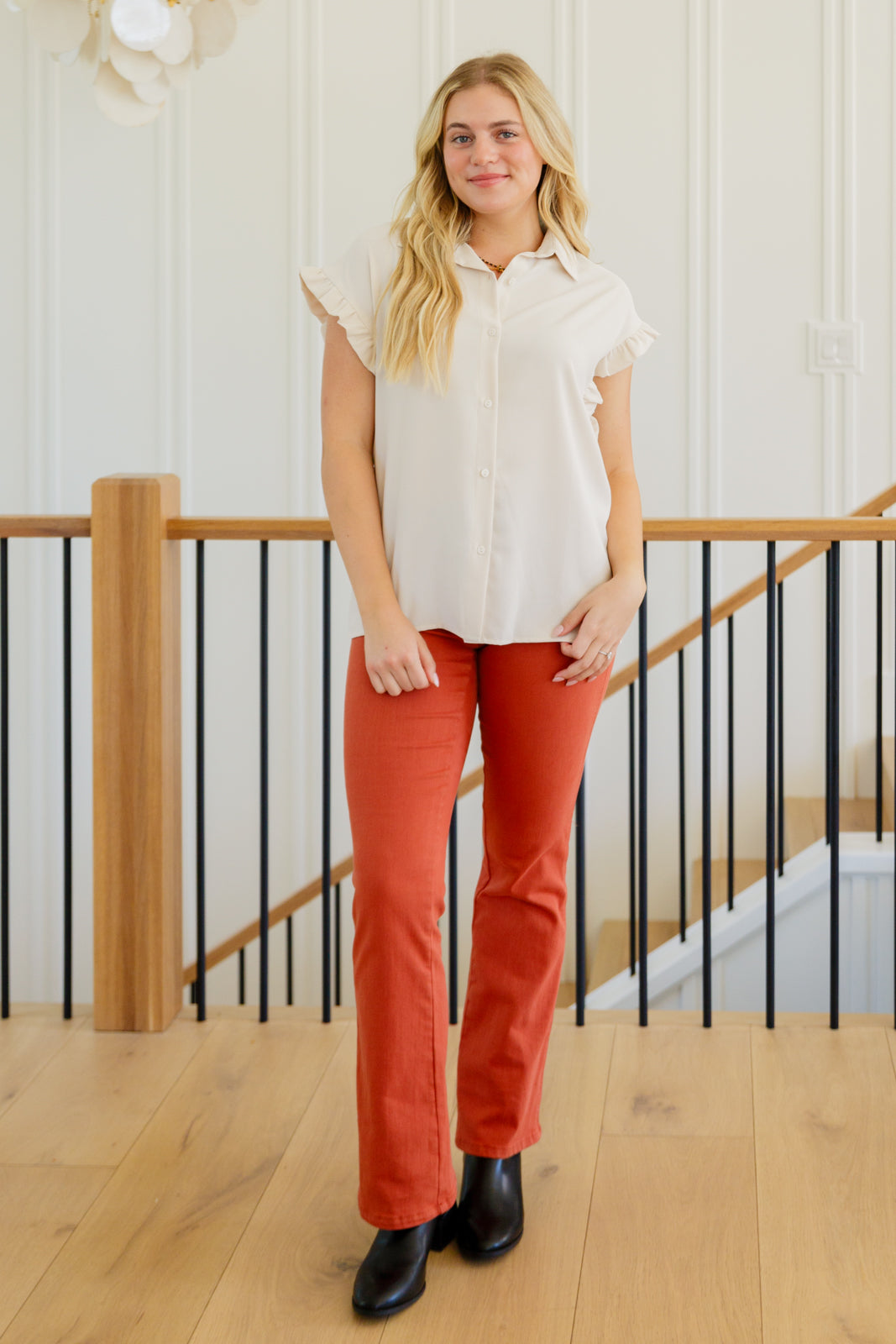 Sophisticated Blouse with a Clean Classic Look