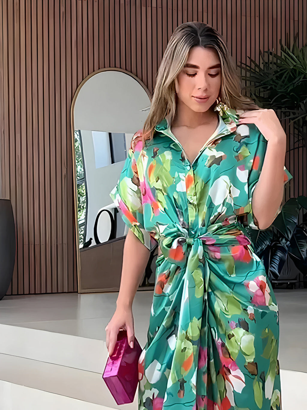 Effortlessly Elegant Dress with a Timeless Design