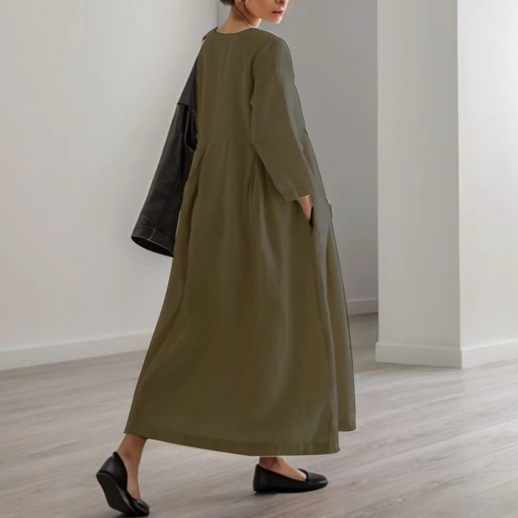 Sophisticated Dress with a Clean Classic Look