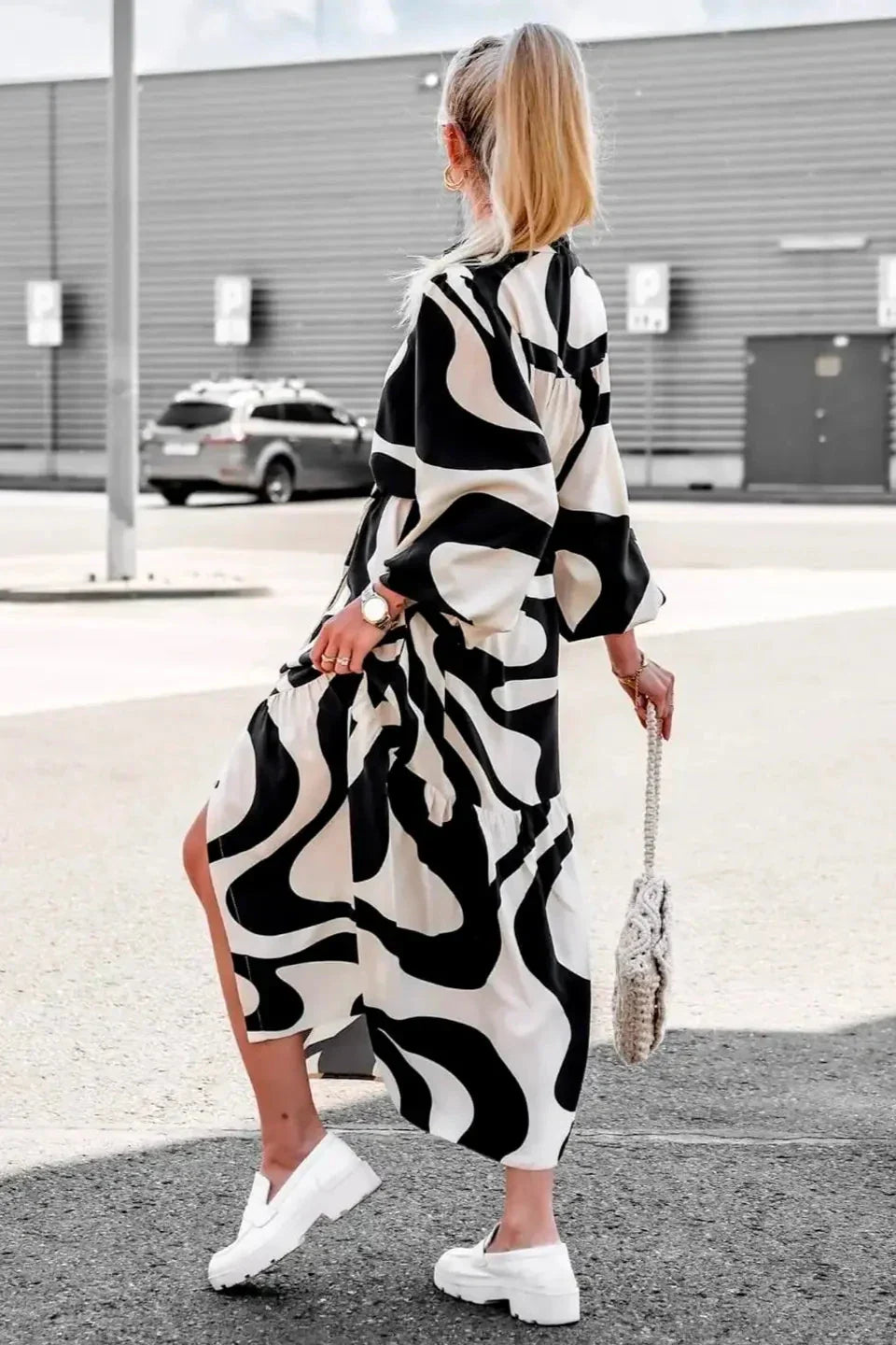 Classic Vintage Dress with a Flattering Fit
