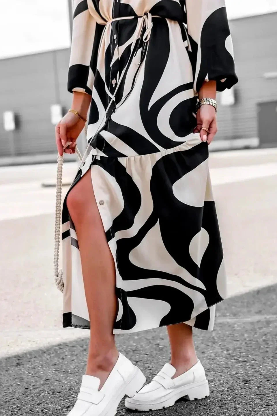 Classic Vintage Dress with a Flattering Fit