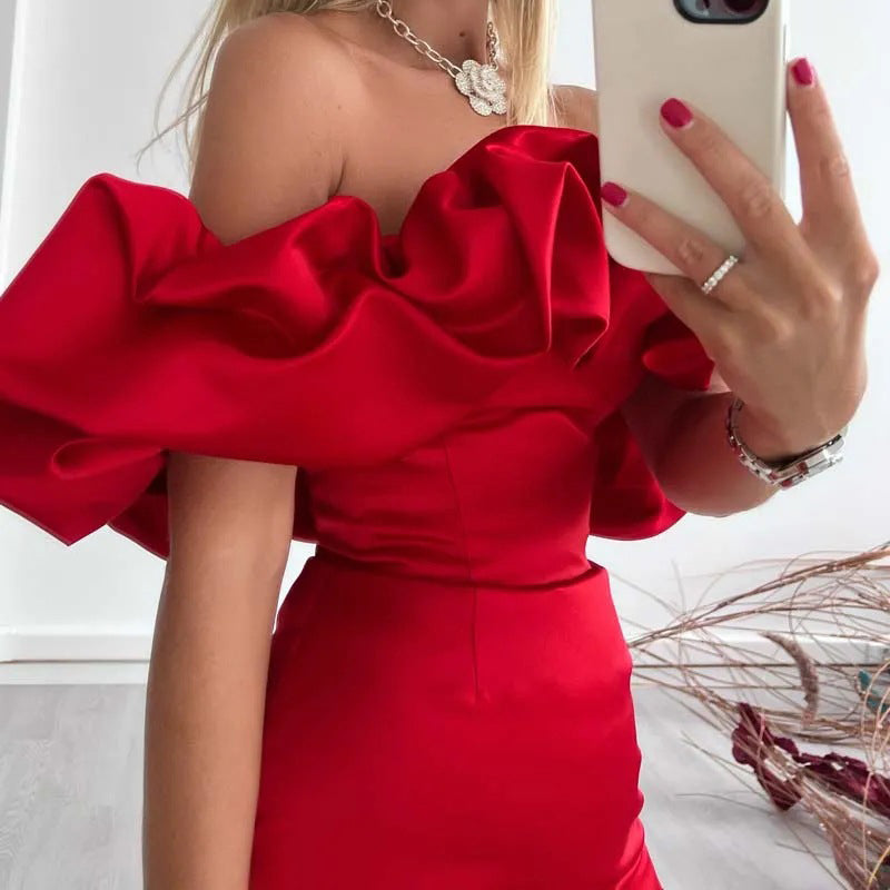Classic Vintage Dress with a Flattering Fit