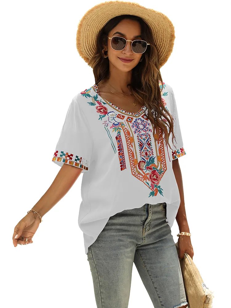 Sophisticated Blouse with a Clean Classic Look