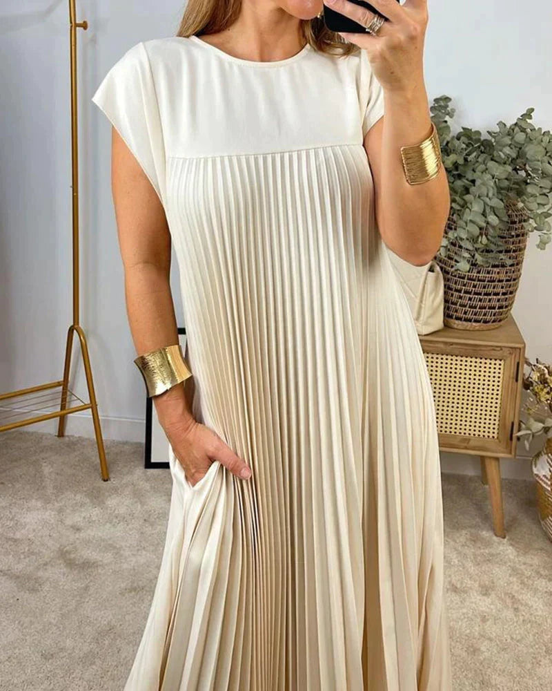 Polished Dress with an Effortless Classic Look