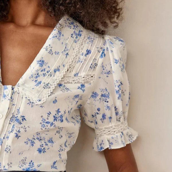 Classic Vintage Blouse with a Flattering Fit